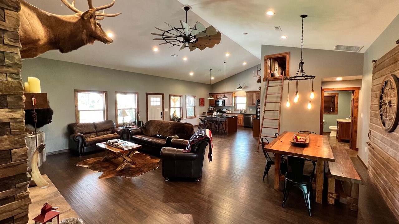 Photo of Livingroom in Wheeler County