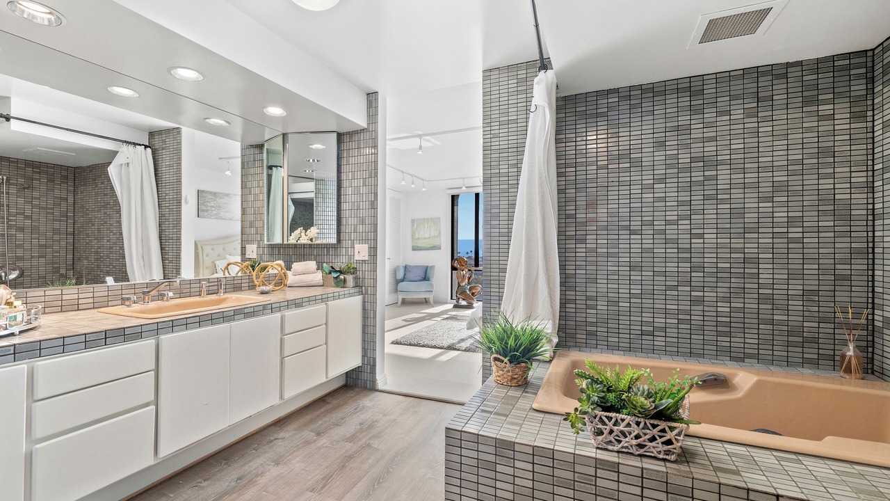 Photo of Bathroom in West Newport