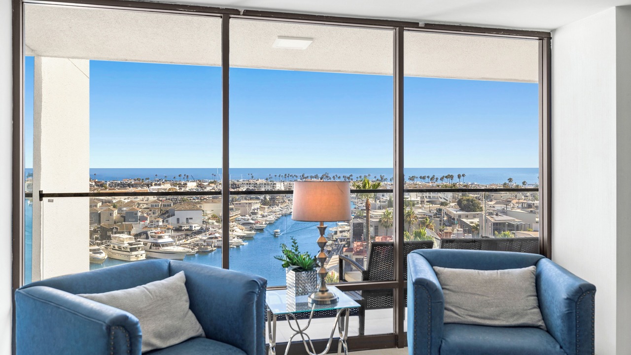 Photo of Livingroom in West Newport