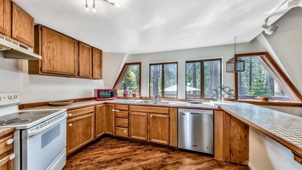 Photo of Kitchen in Country Club Estates
