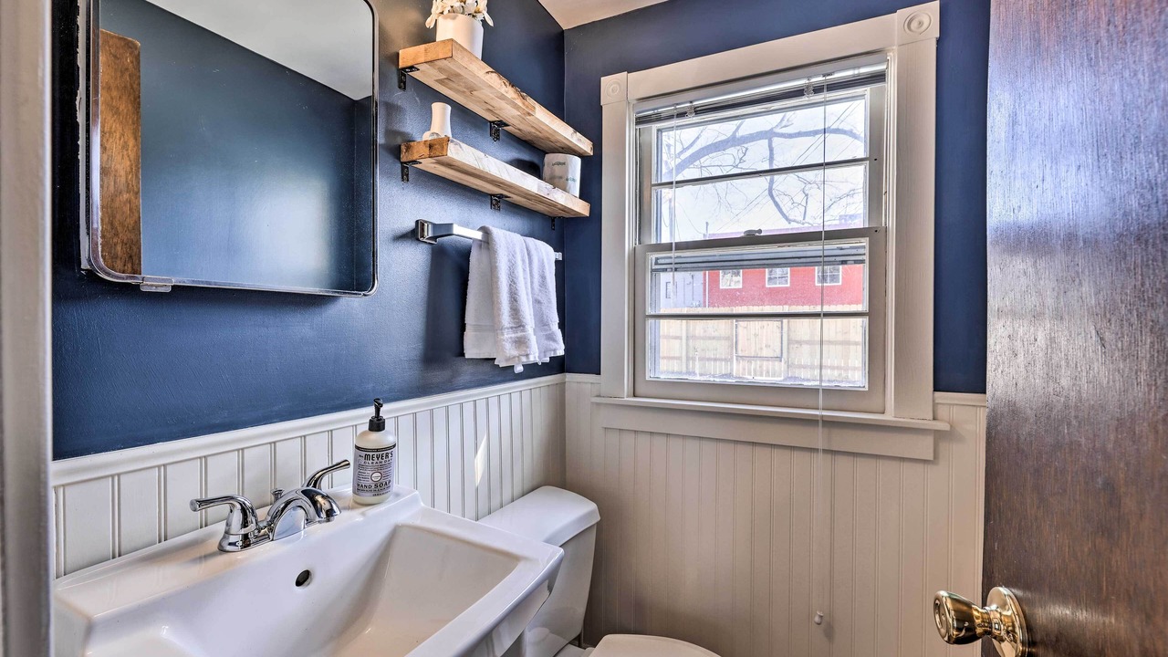 Photo of Bathroom in Lawrence