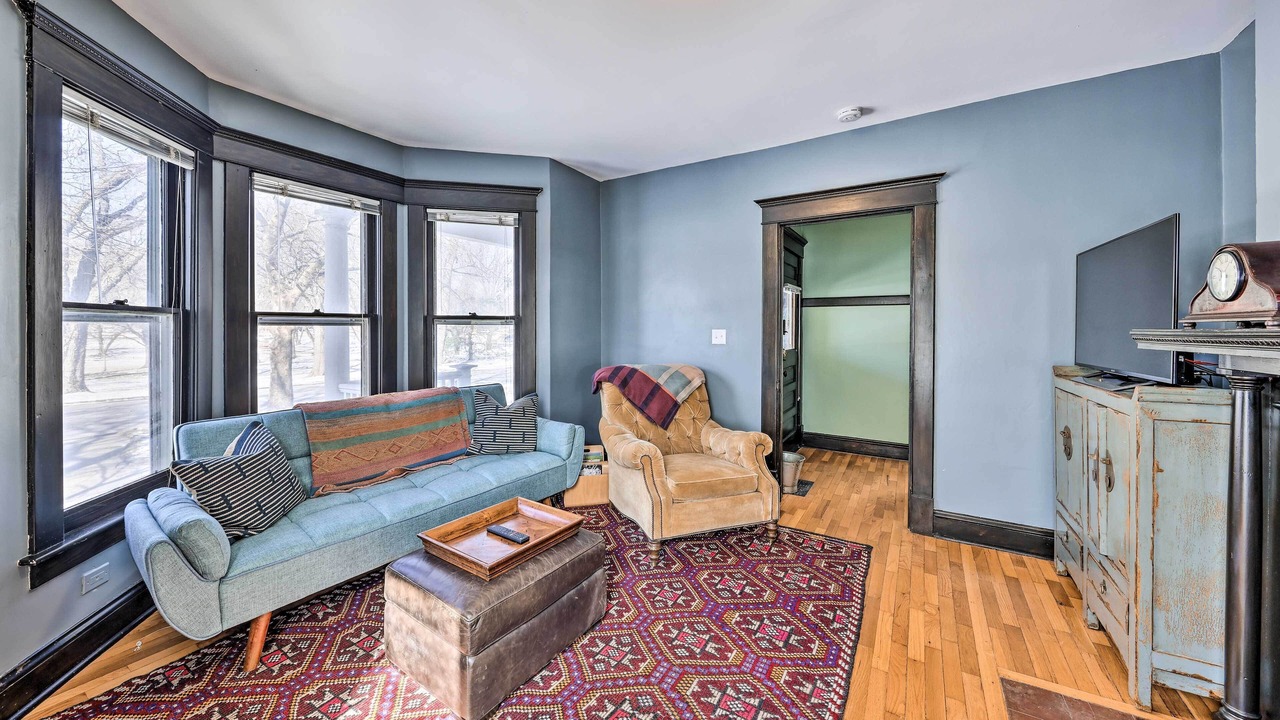 Photo of Bedroom in Lawrence