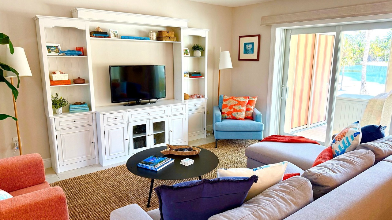 Photo of Livingroom in Rum Point