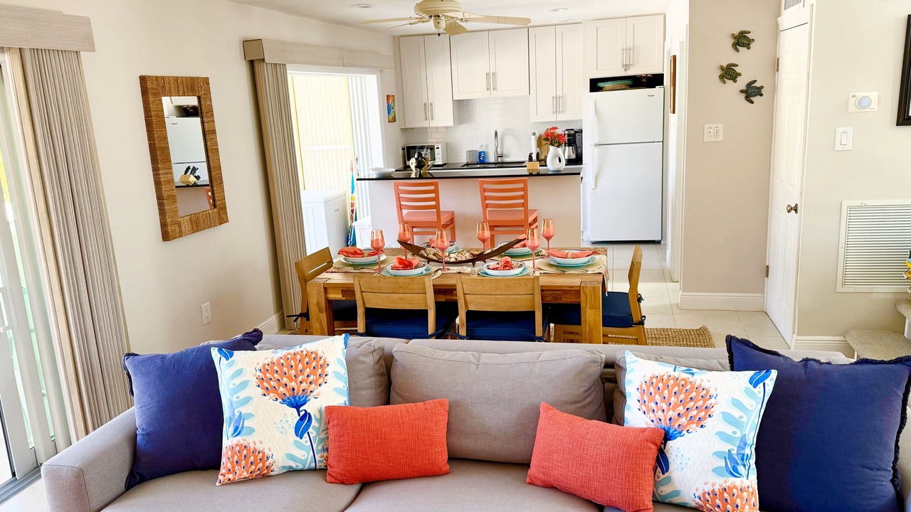 Photo of Livingroom in Rum Point