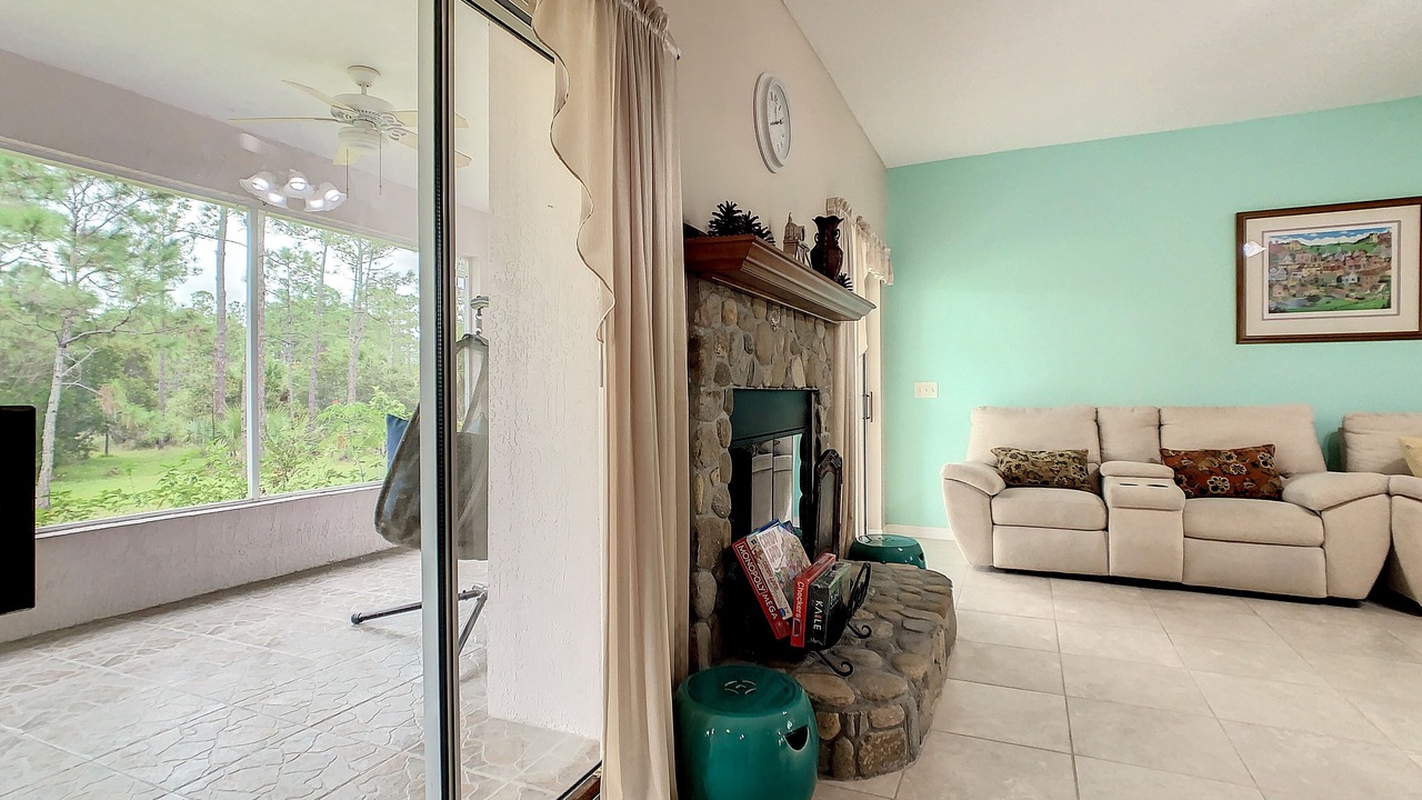 Photo of Livingroom in Interchange Square