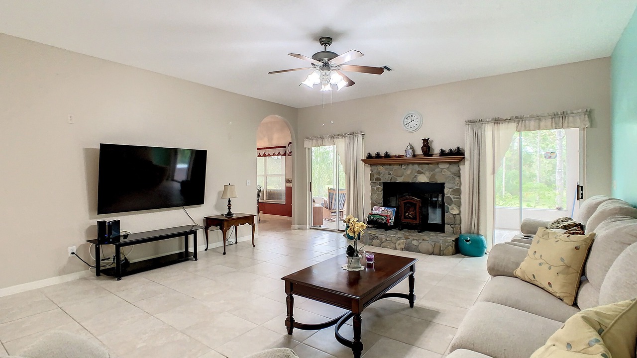 Photo of Livingroom in Interchange Square