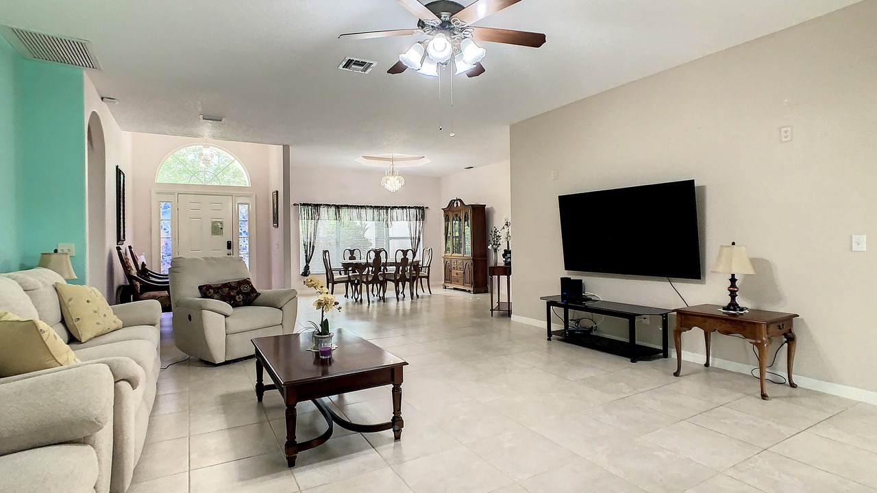 Photo of Livingroom in Interchange Square