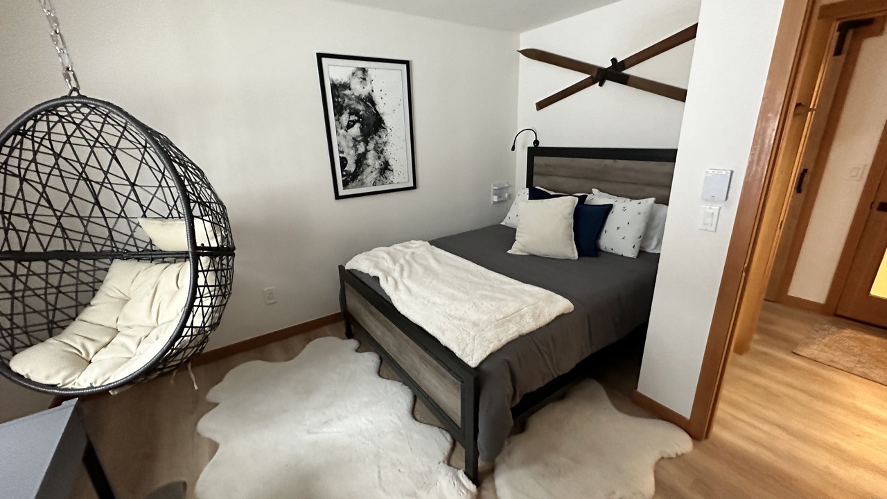 Photo of Bedroom in Snoqualmie Pass