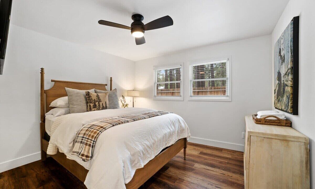 Photo of Bedroom in Tahoe Valley