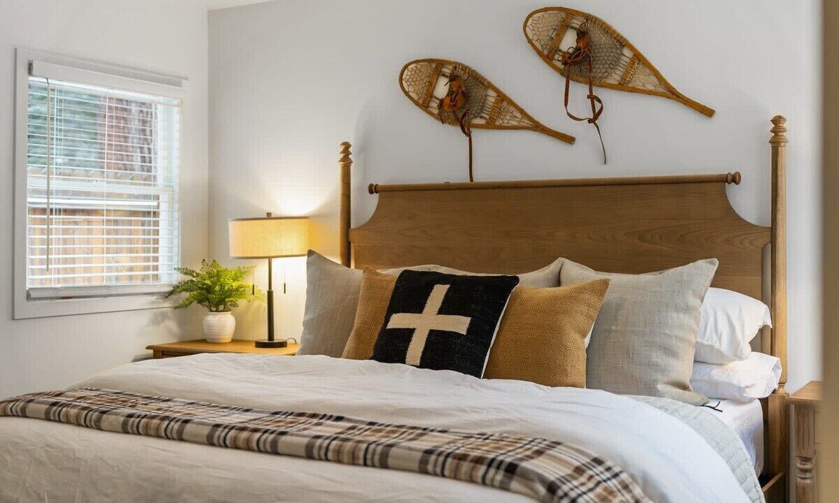 Photo of Bedroom in Tahoe Valley