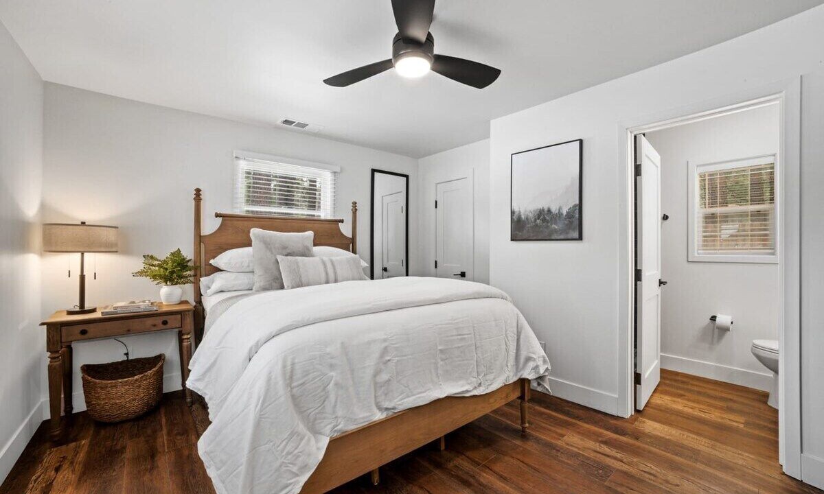 Photo of Bedroom in Tahoe Valley