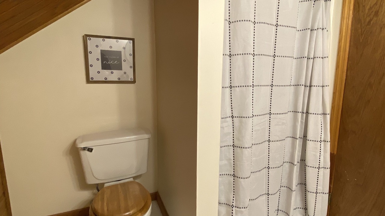 Photo of Bathroom in Tate