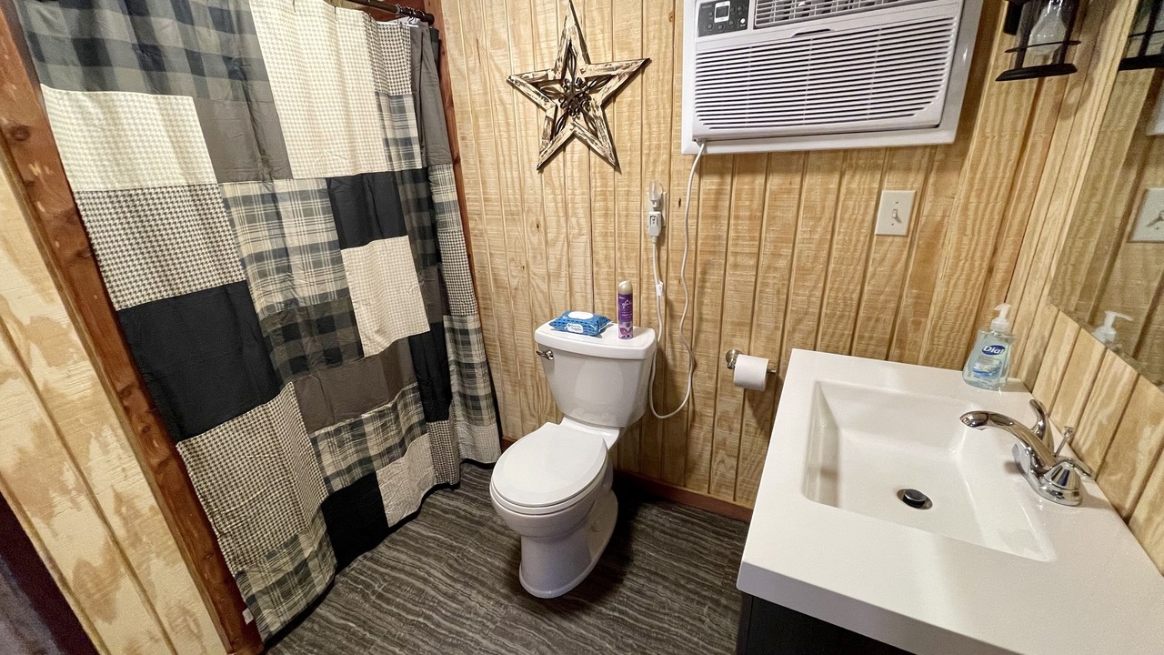 Photo of Bathroom in Steelville