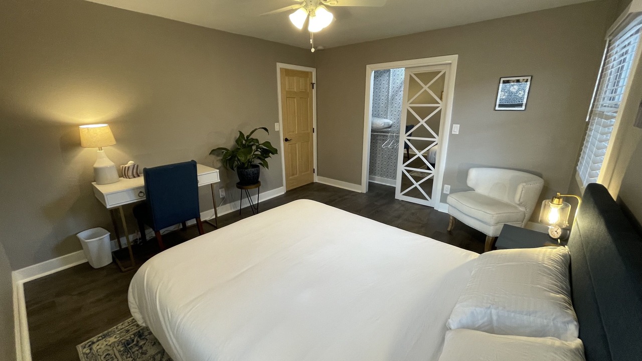 Photo of Bedroom in Bull Mountain