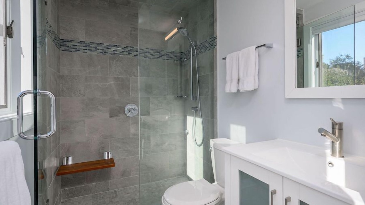 Photo of Bathroom in Mews Village