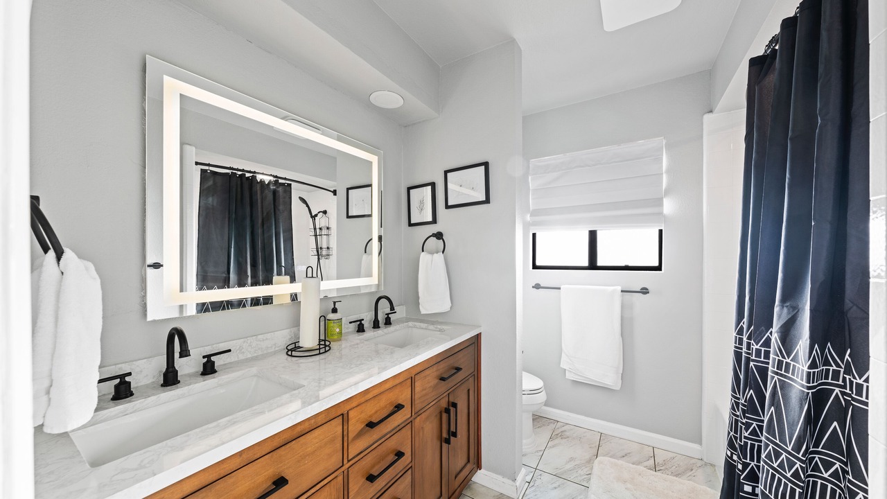 Photo of Bathroom in Canyon Lake