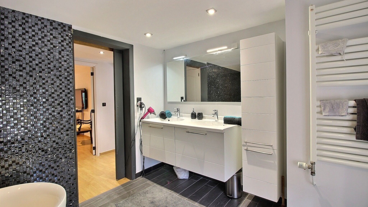 Photo of Bathroom in Chimay