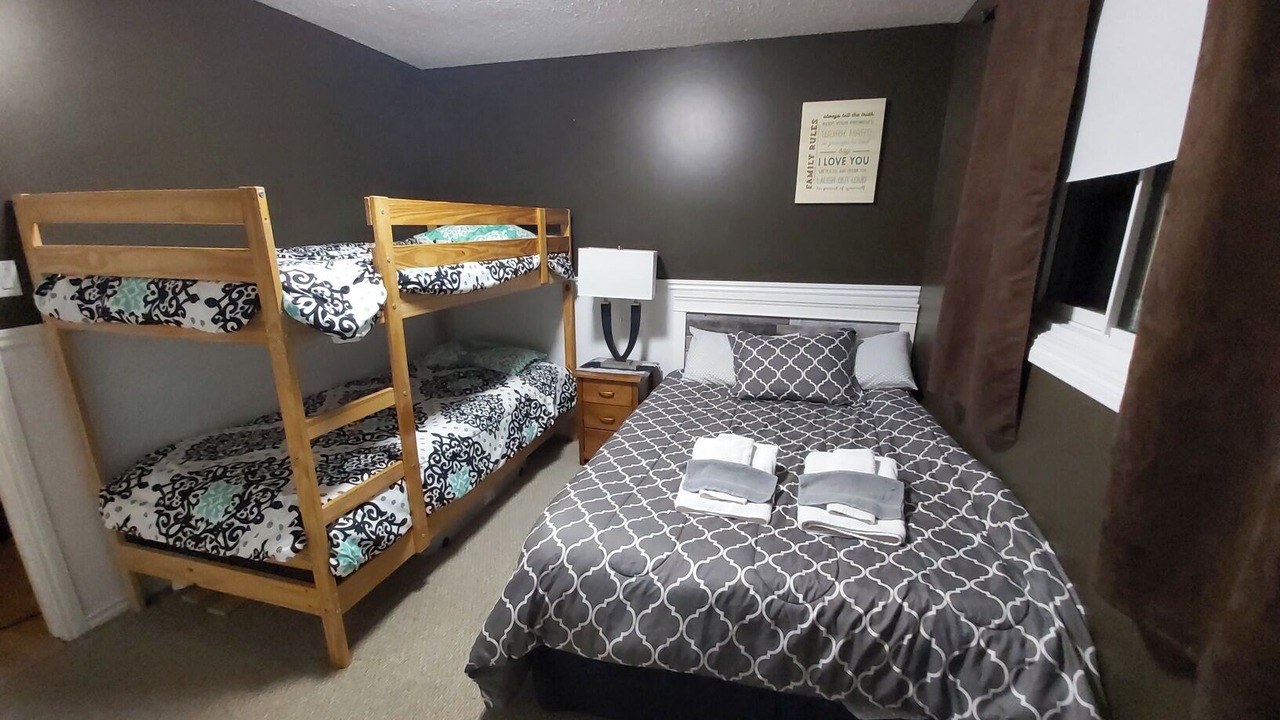 Photo of Bedroom in Division No. 8