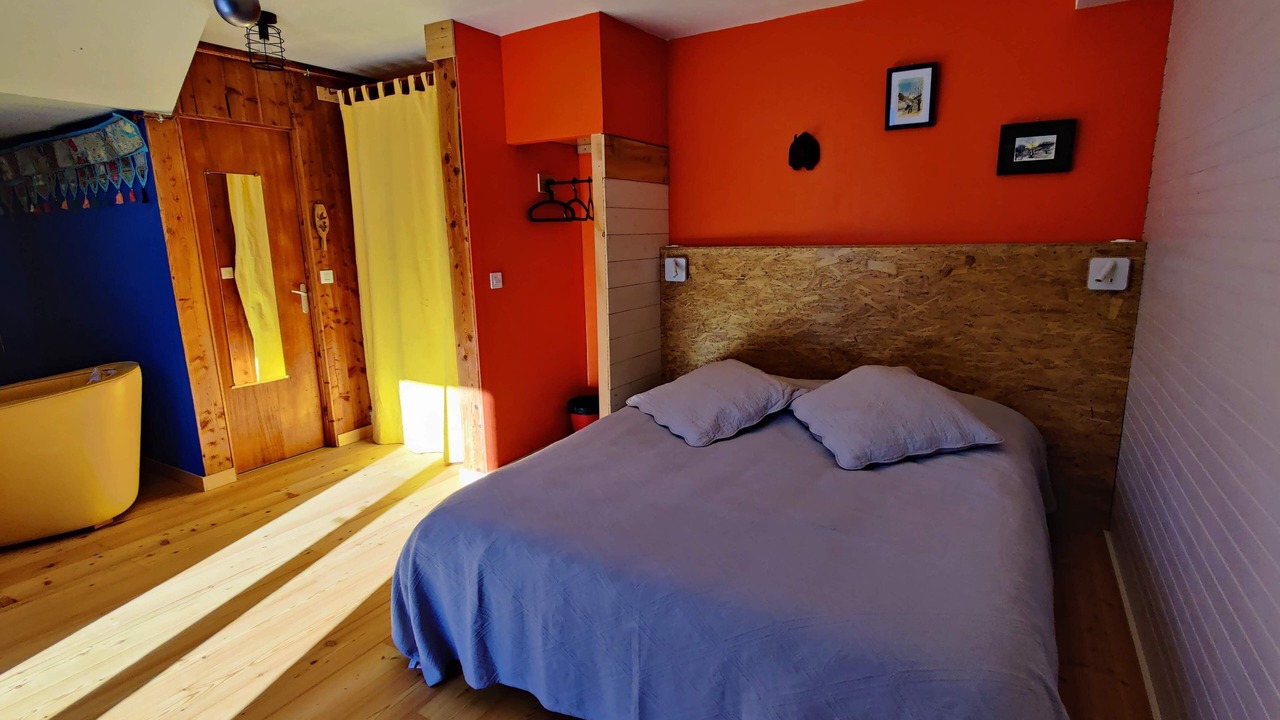 Photo of Bedroom in Molines-en-Queyras