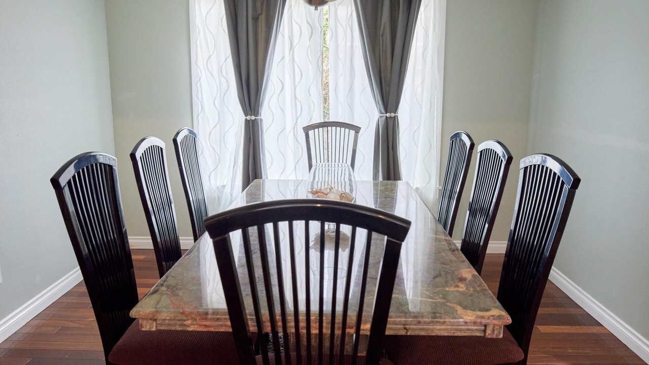 Photo of Livingroom in Bryn Mawr-Skyway