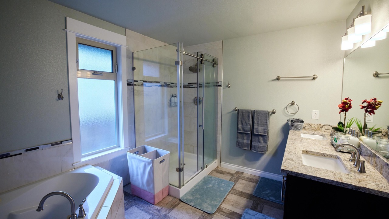 Photo of Bathroom in Bryn Mawr-Skyway