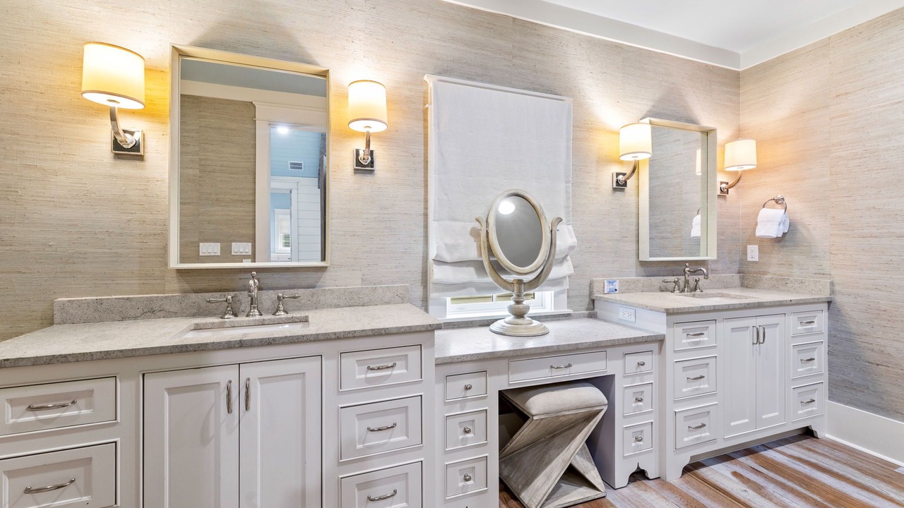 Photo of Bathroom in Gulf District