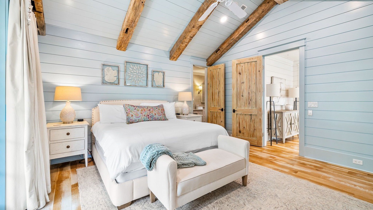 Photo of Bedroom in Gulf District