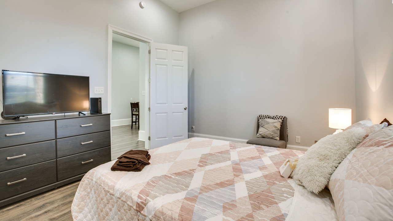 Photo of Bedroom in Esplanade Ridge
