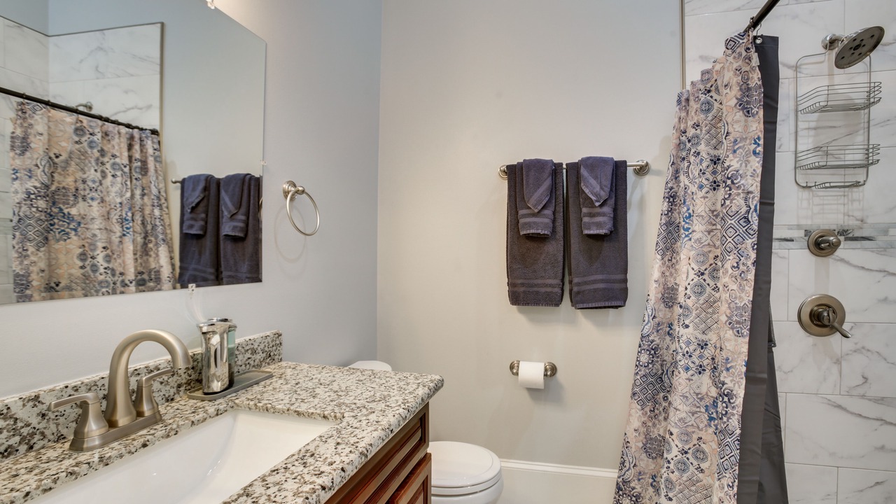 Photo of Bathroom in Esplanade Ridge