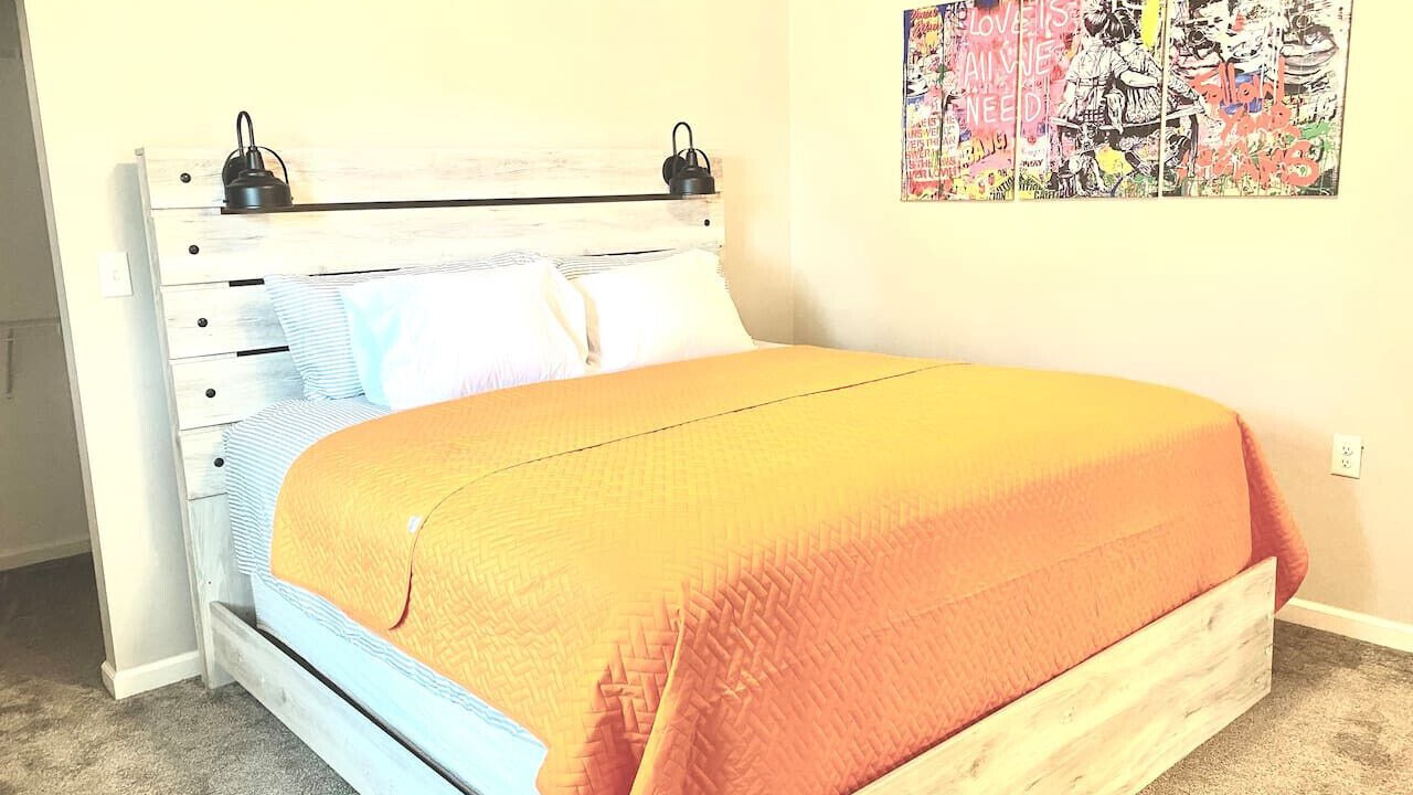 Photo of Bedroom in Maryville