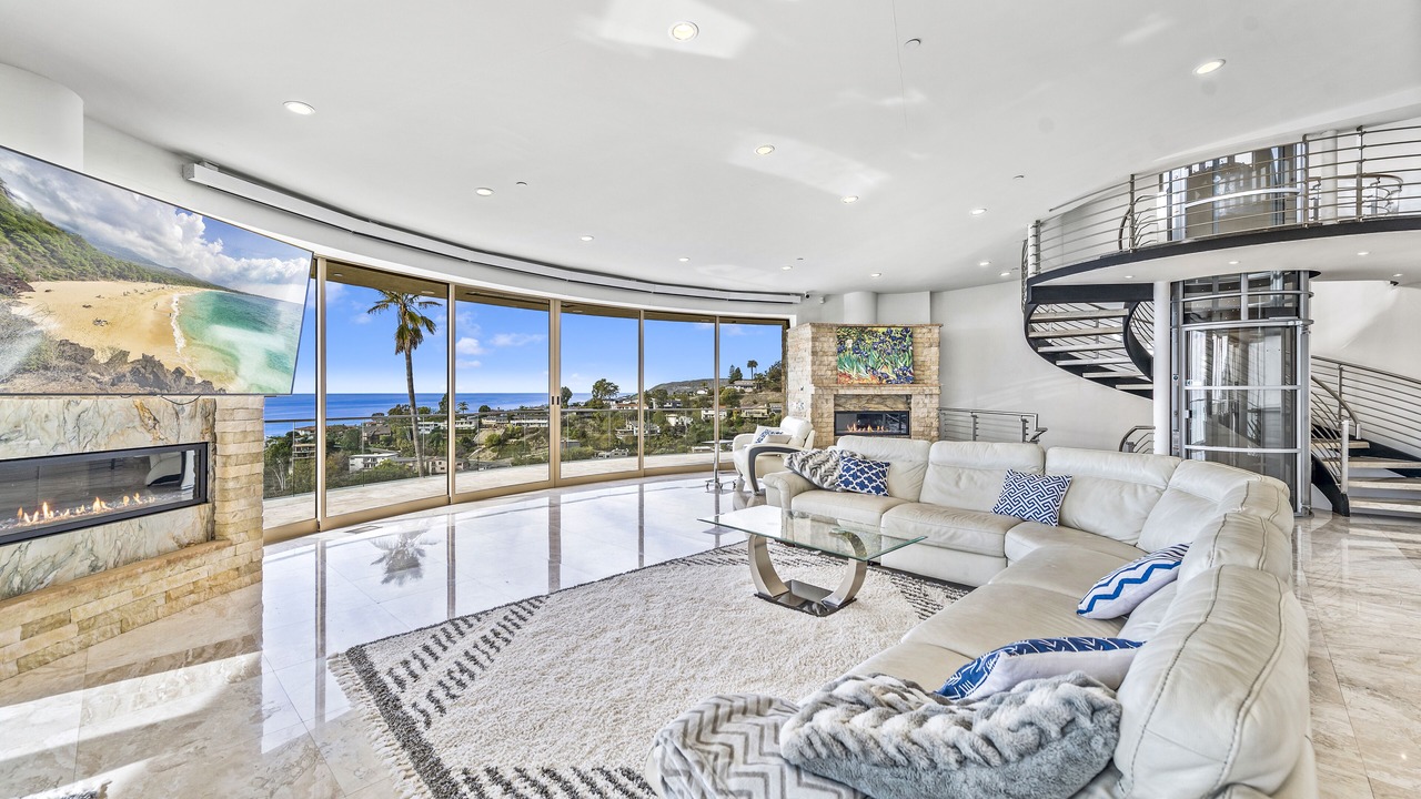 Photo of Livingroom in Laguna Beach