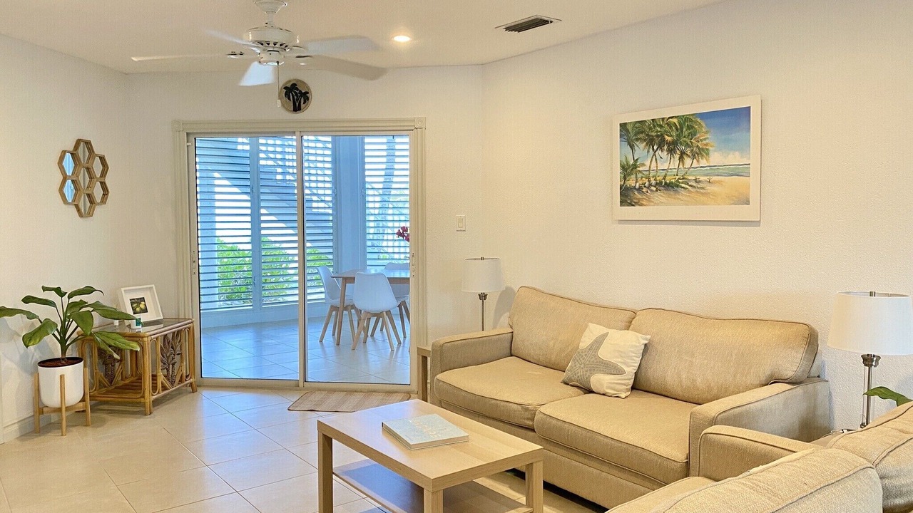 Photo of Livingroom in North Side