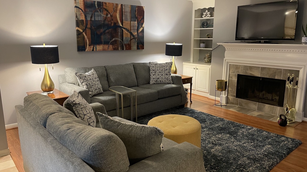 Photo of Livingroom in Hoover