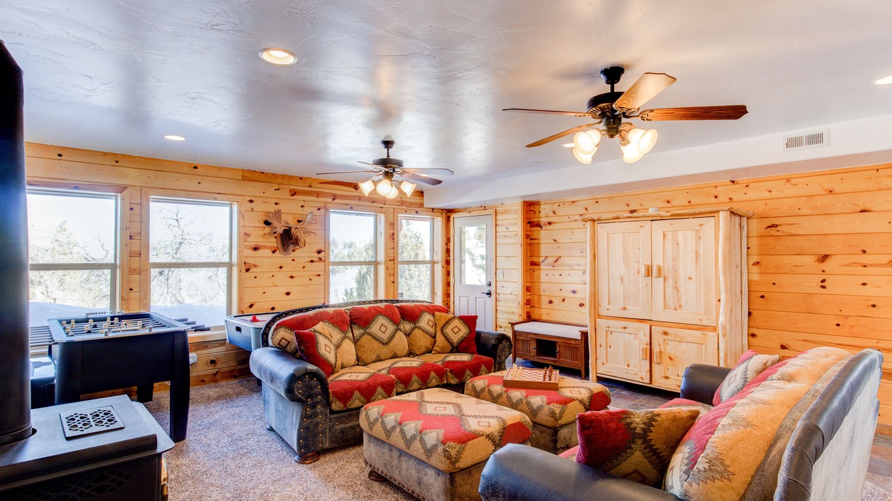 Photo of Bedroom in Mammoth Creek