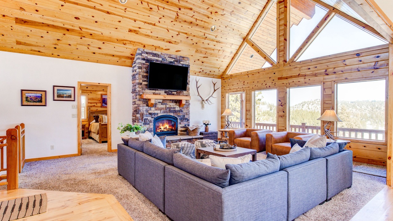 Photo of Bedroom in Mammoth Creek