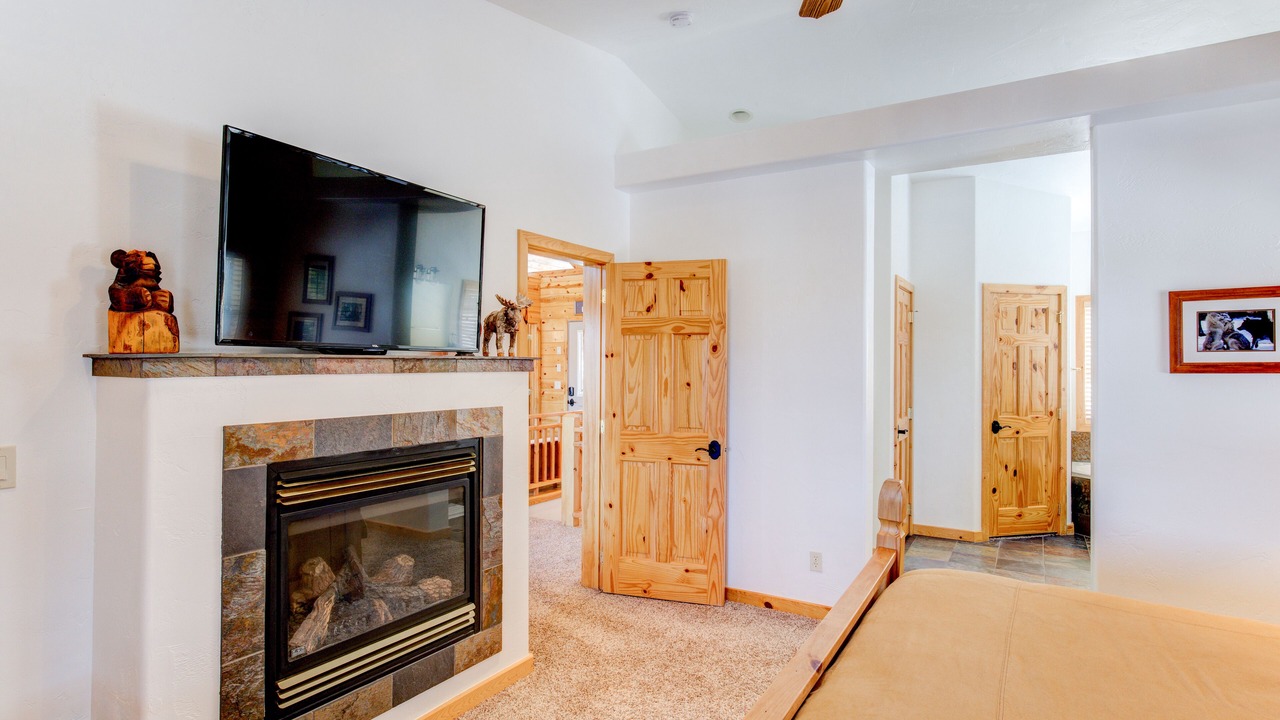 Photo of Livingroom in Mammoth Creek