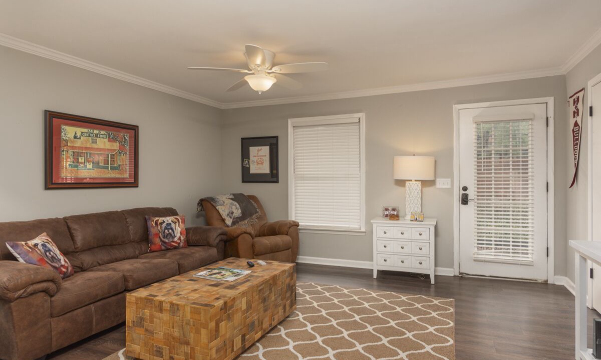 Photo of Livingroom in Starkville