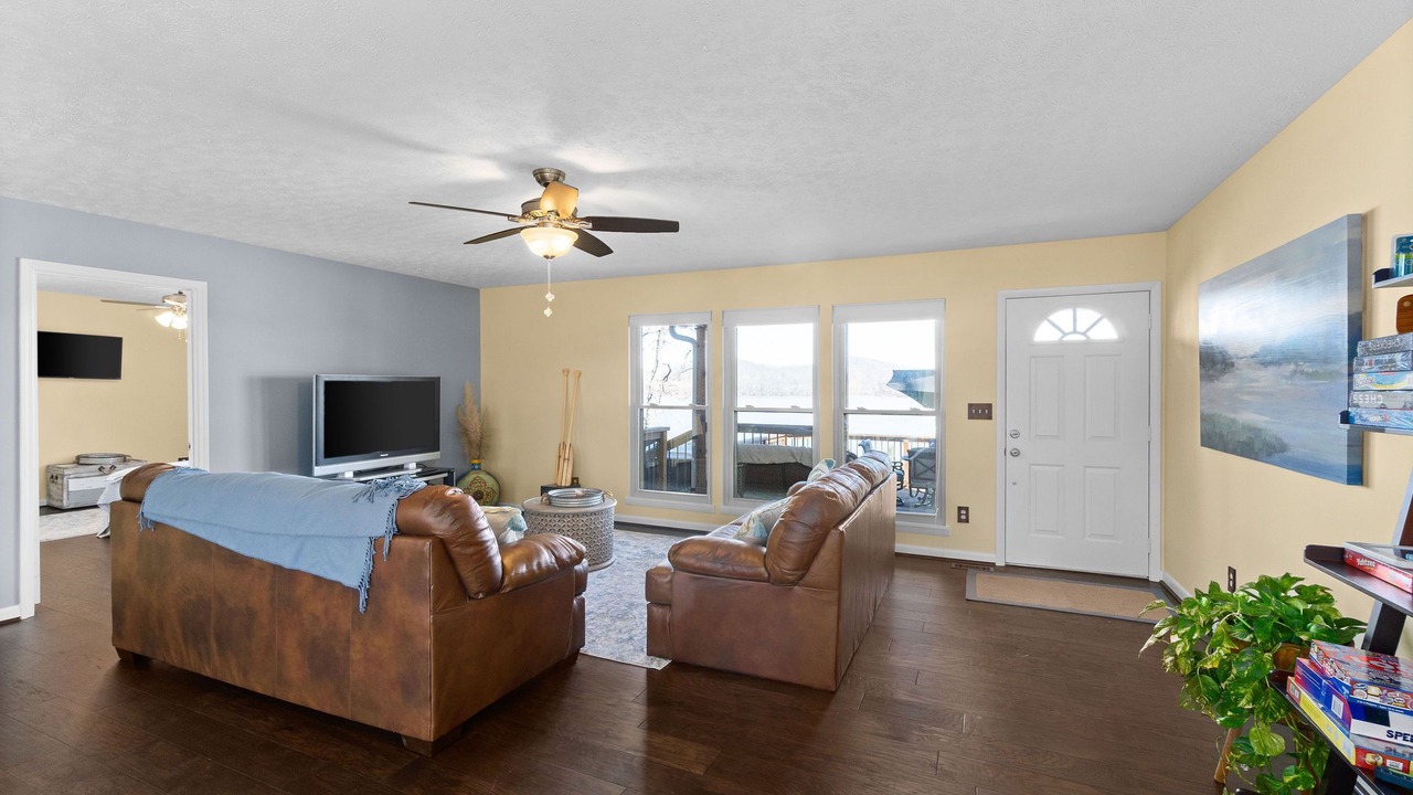 Photo of Livingroom in Stewart