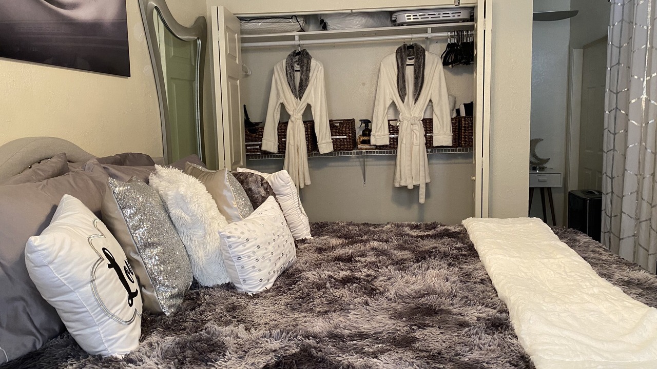 Photo of Bedroom in Olympia Heights