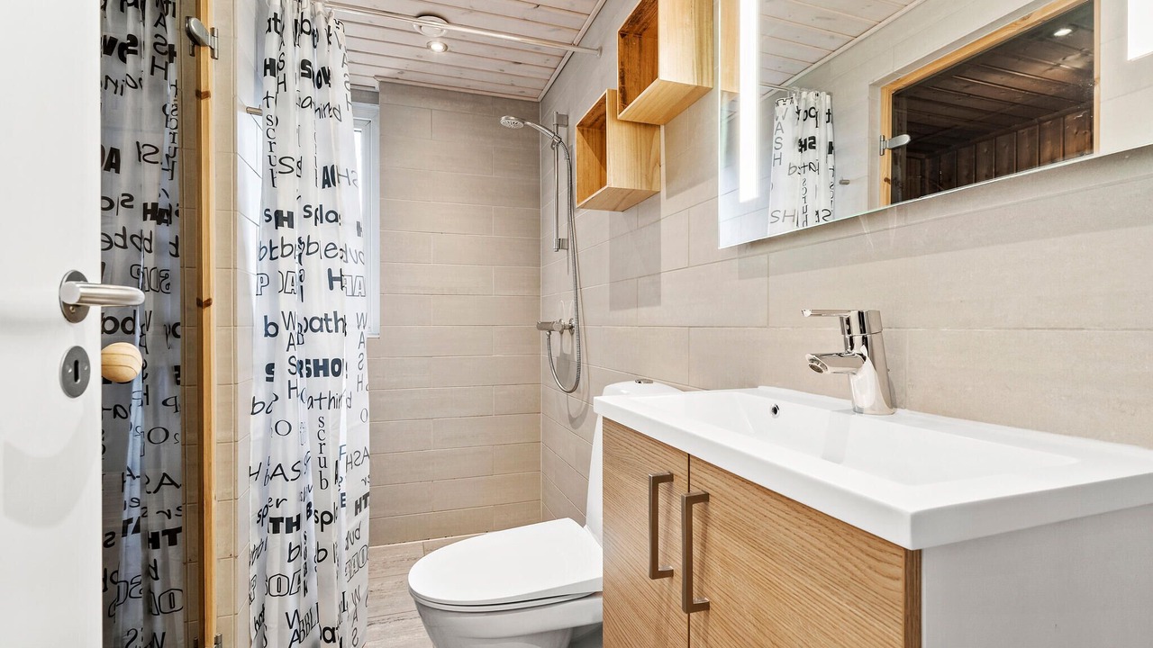Photo of Bathroom in Houvig