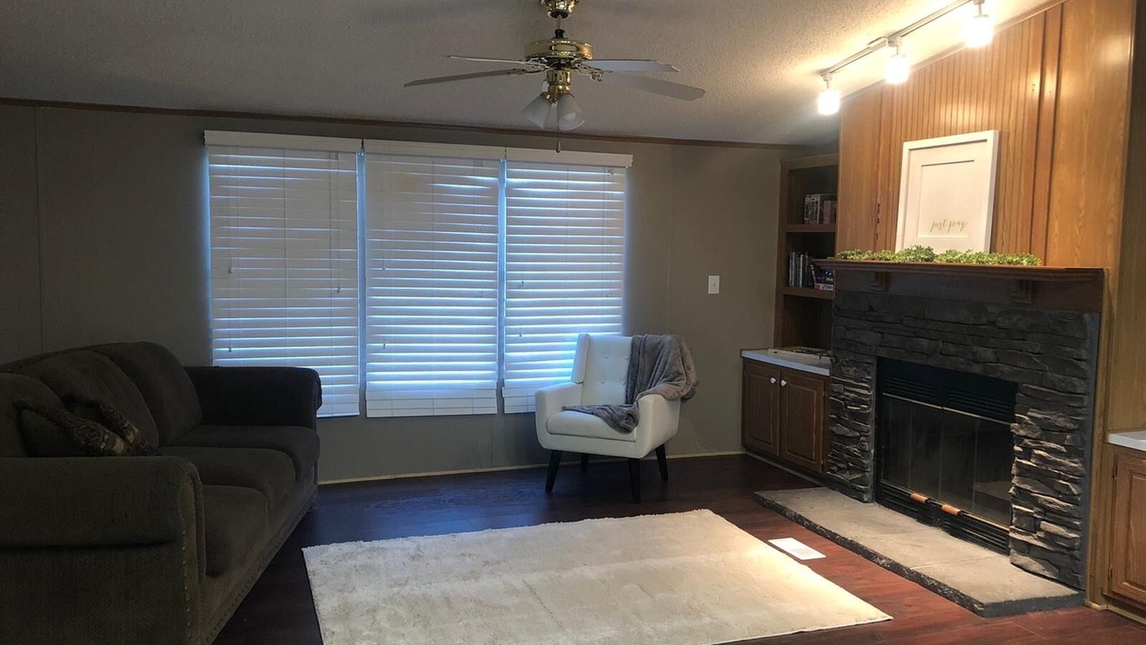 Photo of Livingroom in Knippa