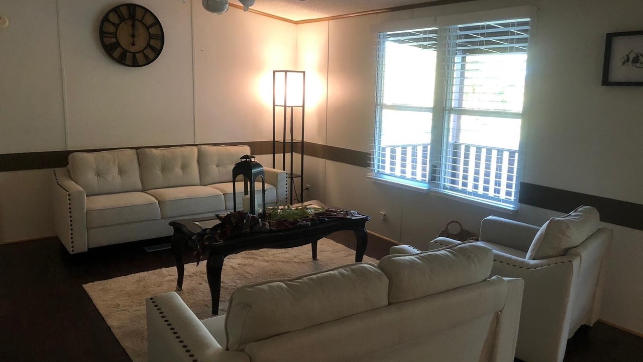 Photo of Livingroom in Knippa