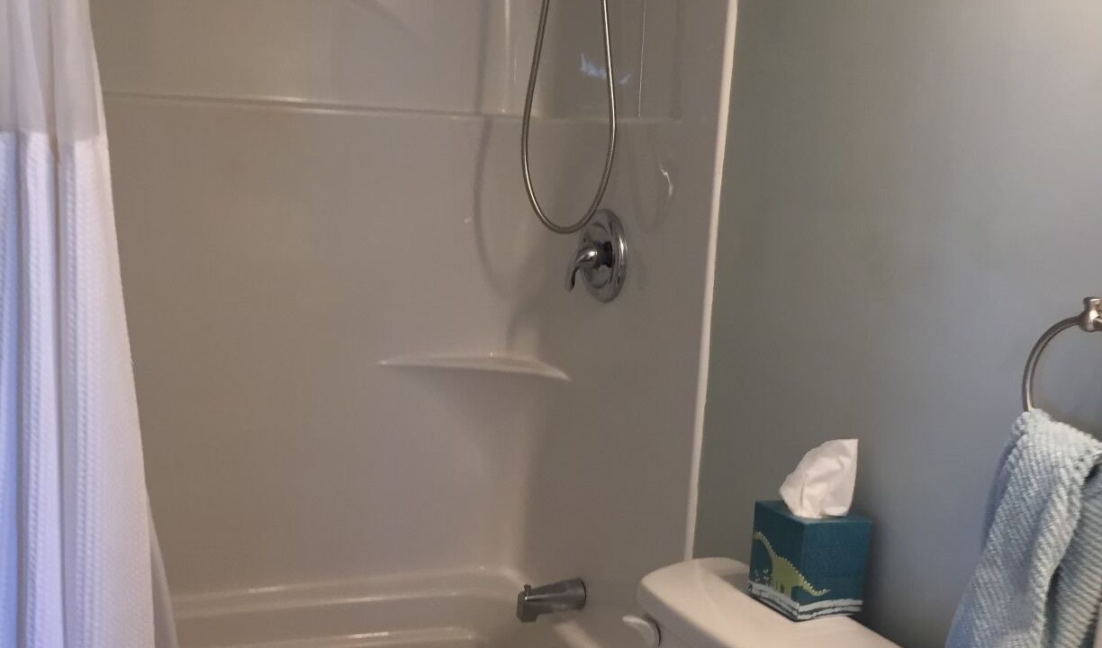 Photo of Bathroom in Cedar Island