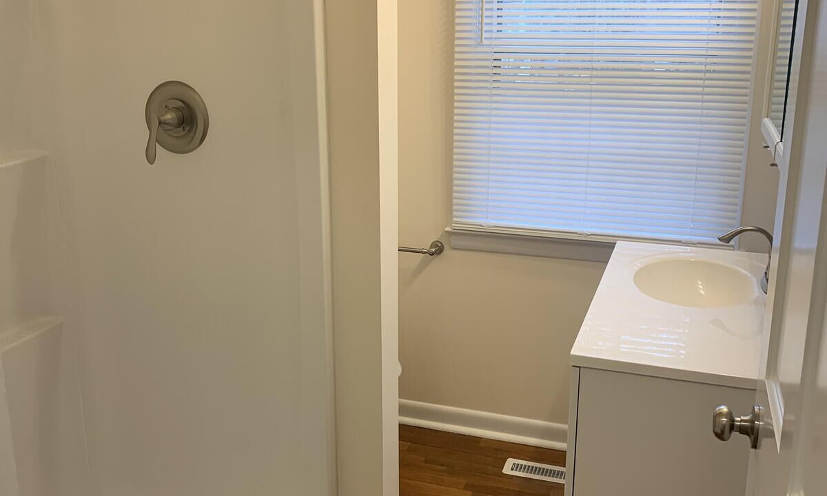 Photo of Bathroom in Clarklake