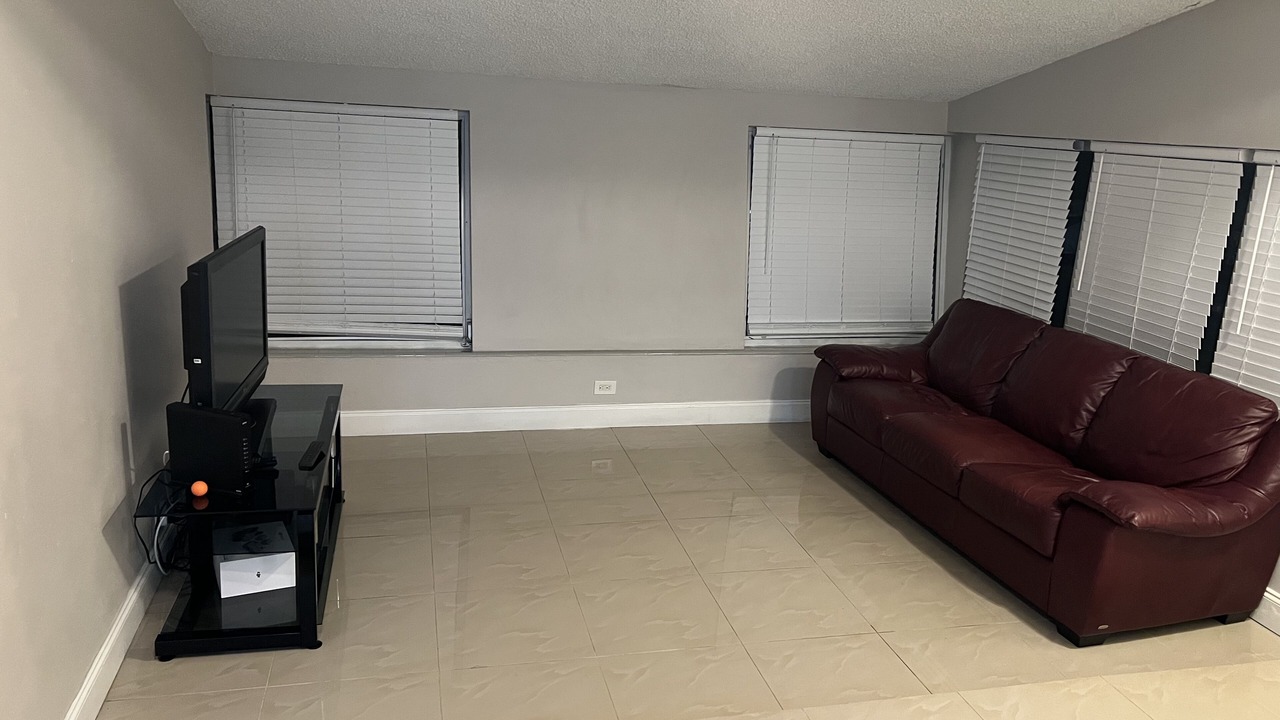 Photo of Livingroom in Miramar