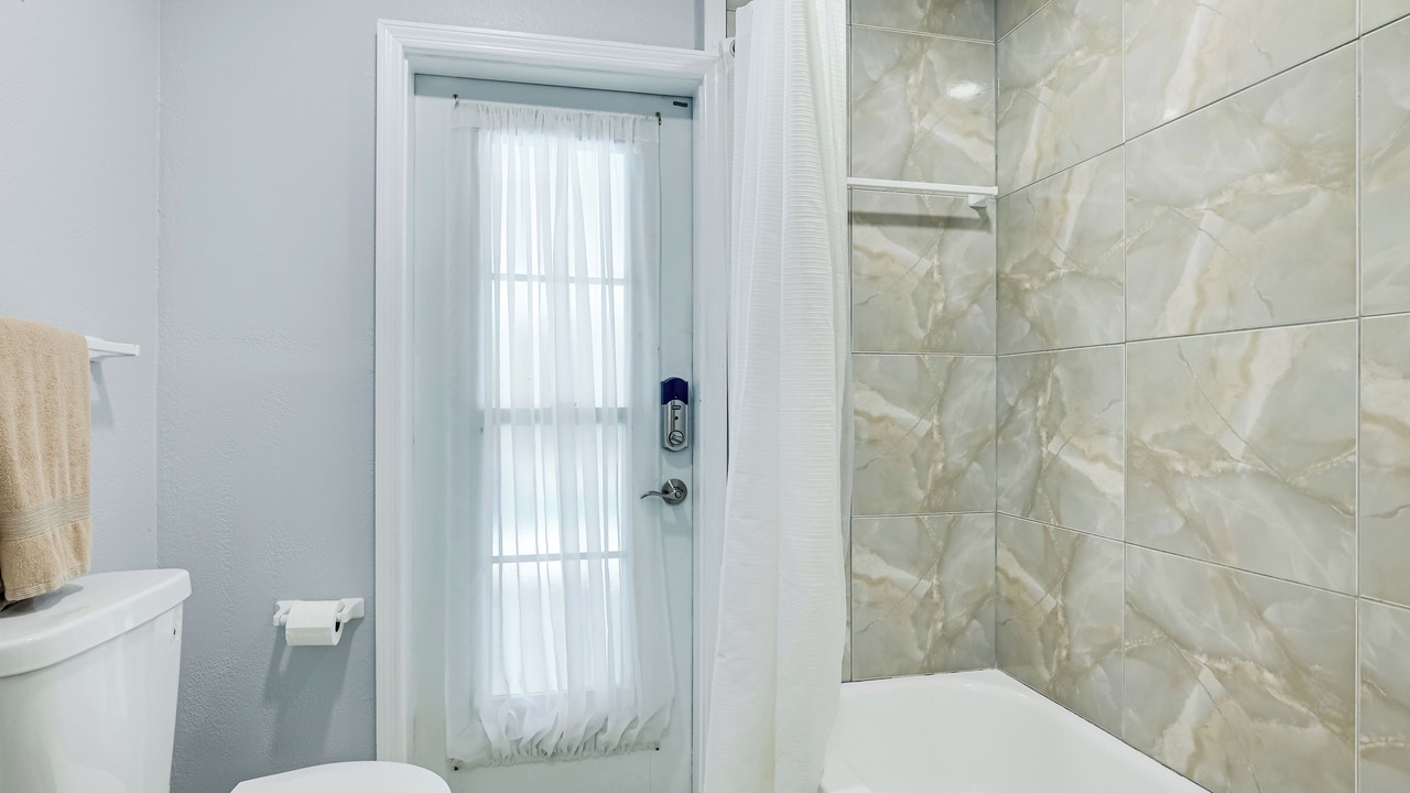 Photo of Bathroom in Orient Park
