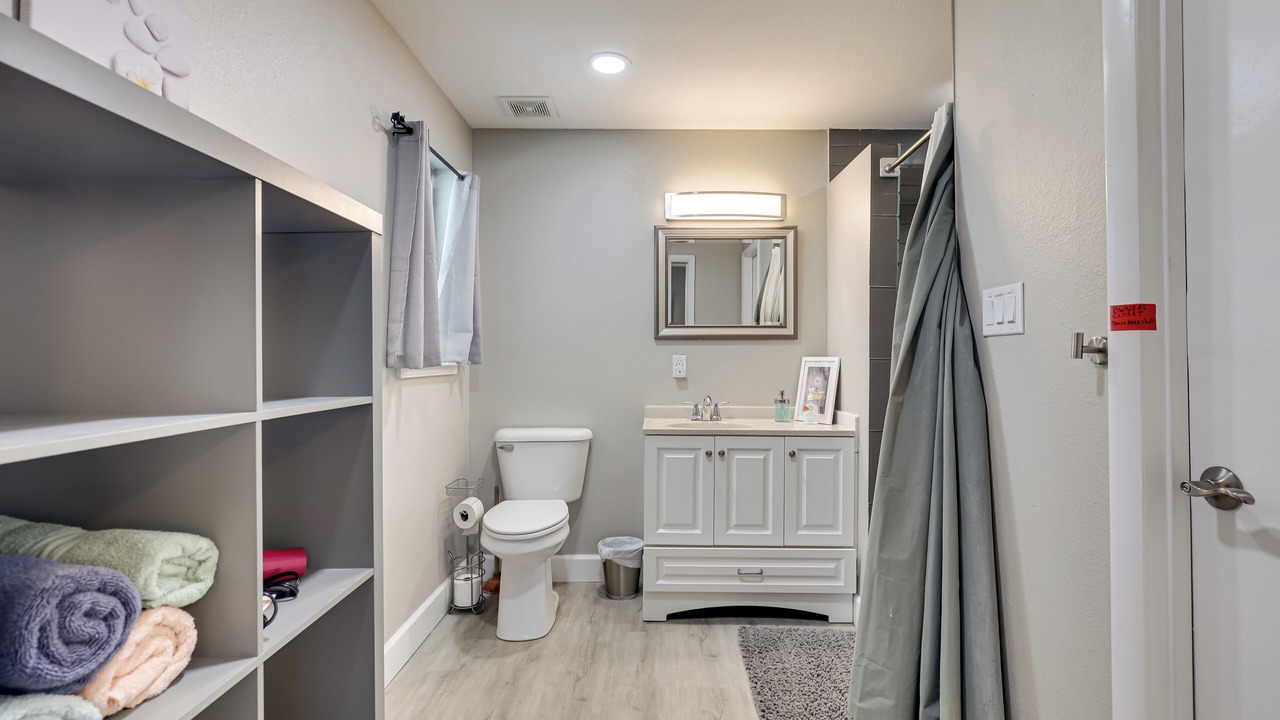 Photo of Bathroom in Orient Park