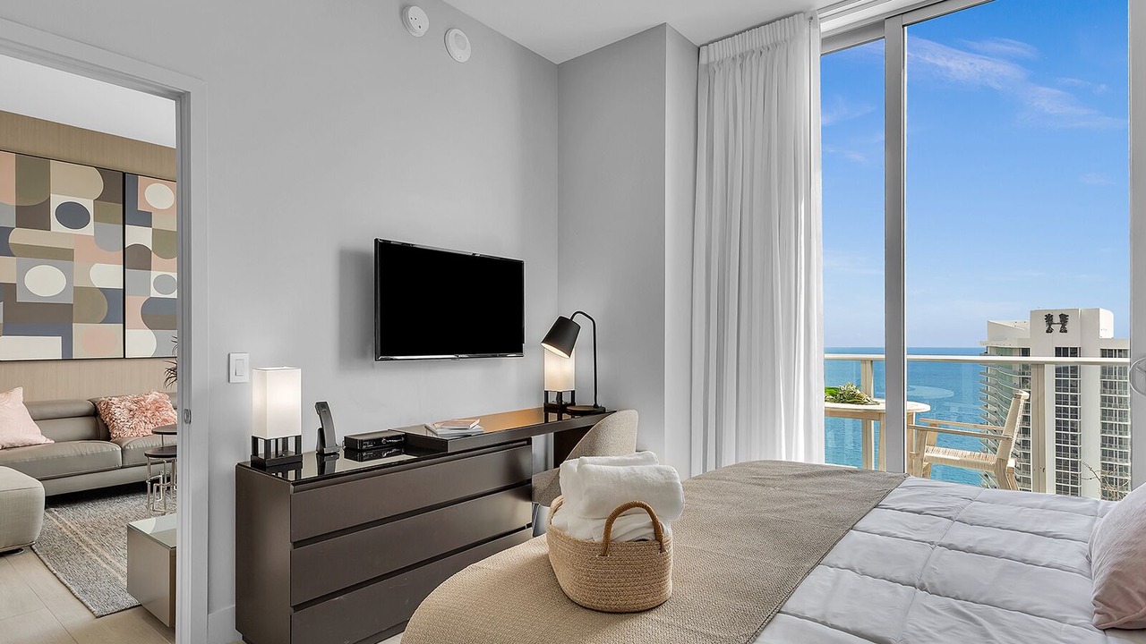 Photo of Bedroom in Hallandale Beach