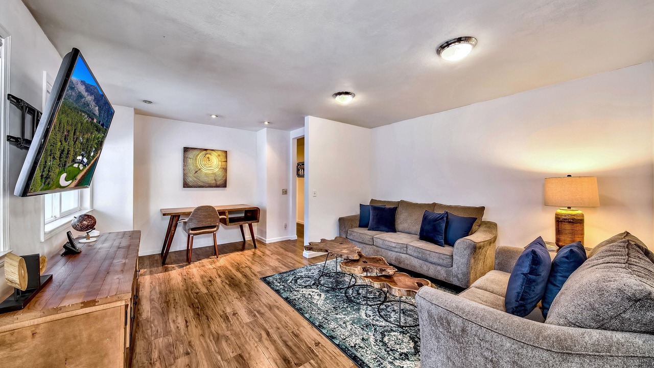 Photo of Livingroom in Christmas Valley