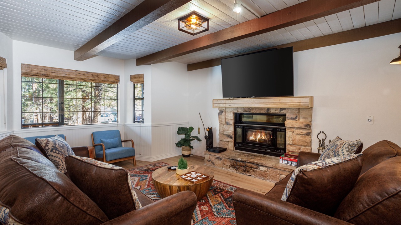 Photo of Livingroom in Big Bear